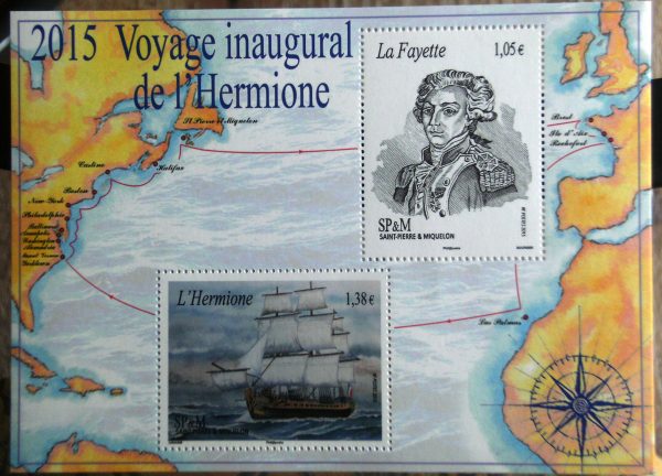 Saint-Pierre et Miquelon : Voyage inaugural de l’Hermione, 2015 (Vue de la frégate : dessin de Joël Lemaine ; Marquis de La Fayette : dessin et gravure de Louis Boursier, impression mixte offset/taille-douce). Grand prix de l’art philatélique 2015 pour les TOM. (© Saint-Pierre et Miquelon La Poste / J. Lemaine / L. Boursier)