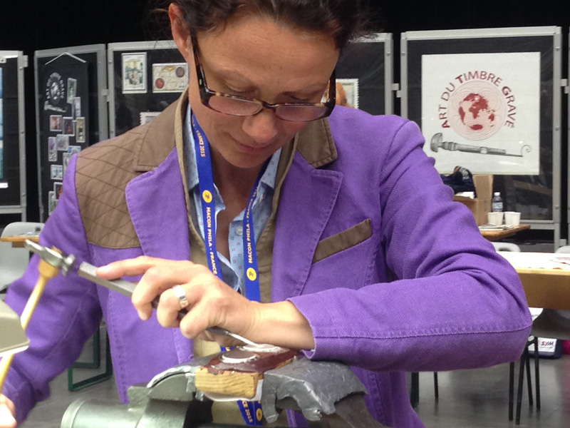 Démonstrations des arts de la gravure au salon philatélique d’automne 2019