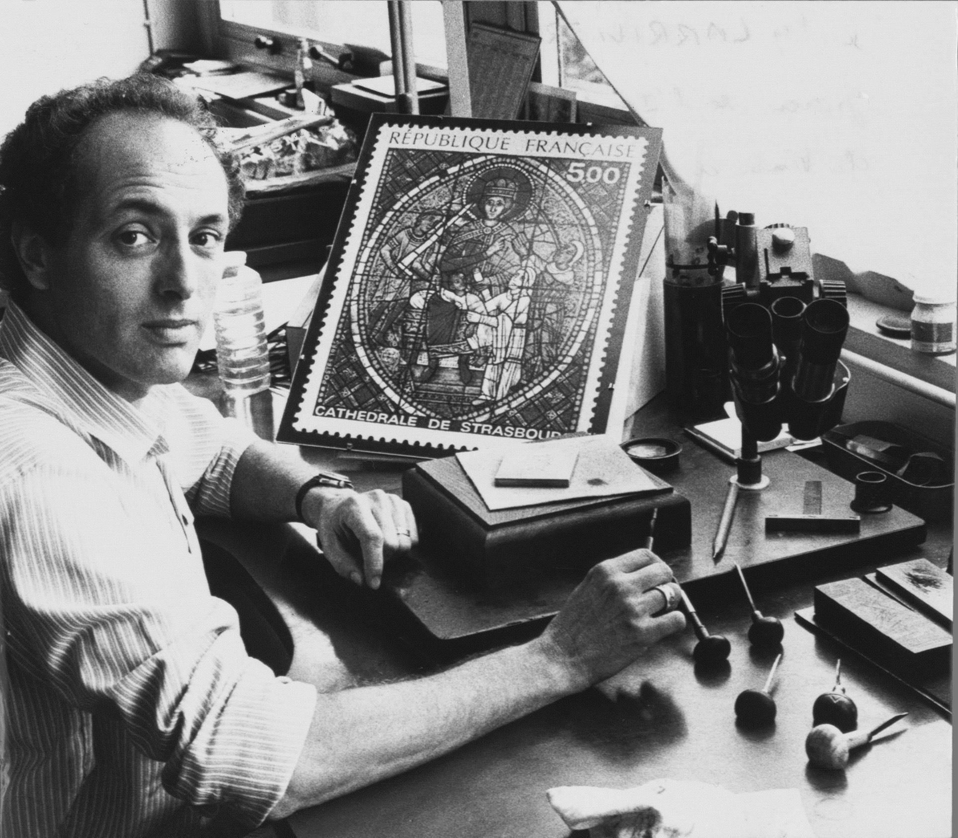 Jacky Larrivière, graveur de l'imprimerie à son atelier, Périgueux 1987. 