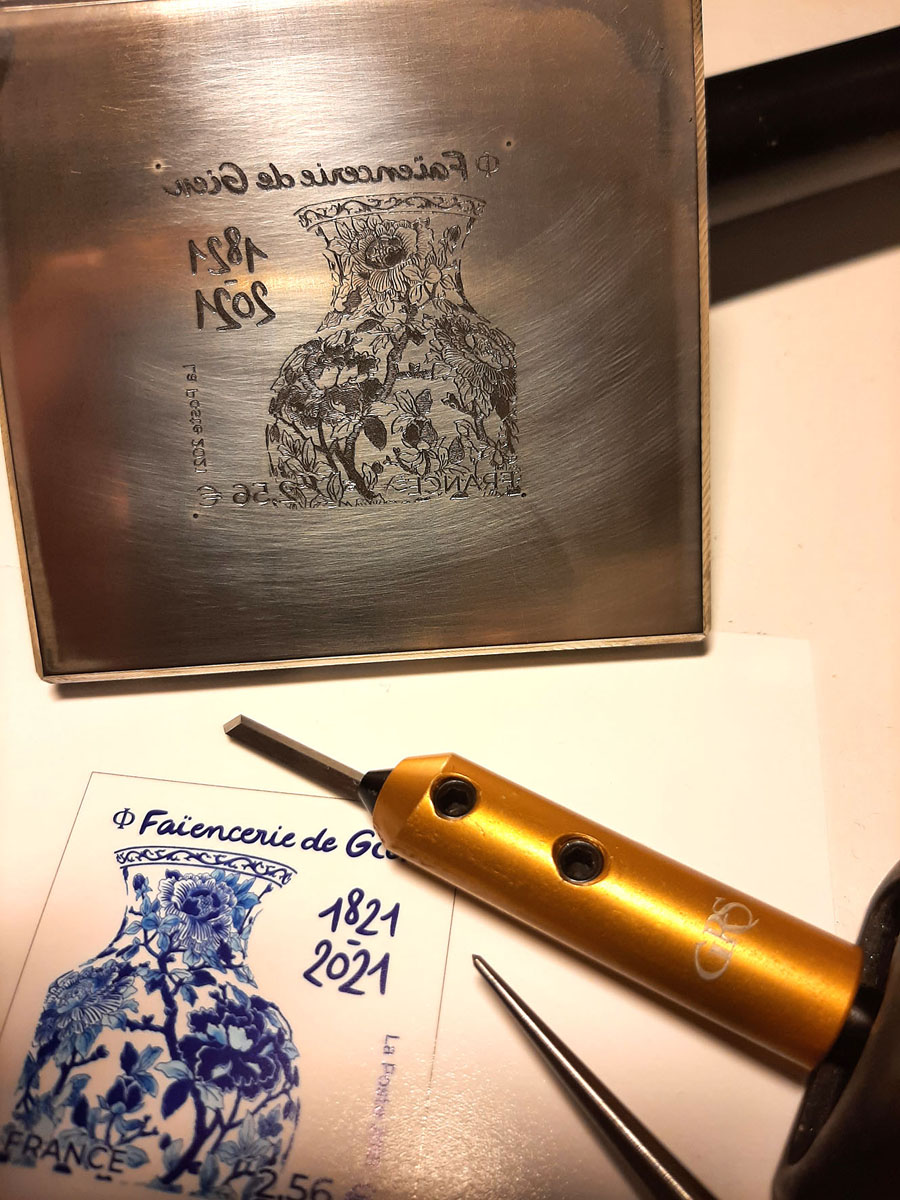 « La faïencerie de Gien » illustrée par Broll et Prascida et gravée Par Elsa Catelin