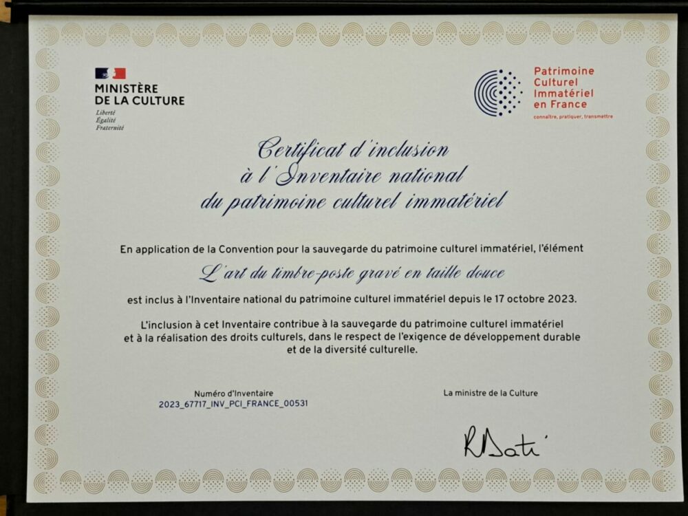 Certificat d'inclusion à l'Inventaire national du patrimoine culturel immatériel remis le 25 novembre 2024 par la ministre de la Culture, Rachida Dati. 