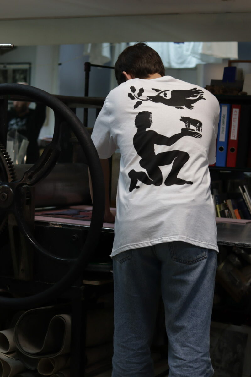 Atelier MBB, Paris 2ème, T-shirt de l'atelier (© Atelier MBB)