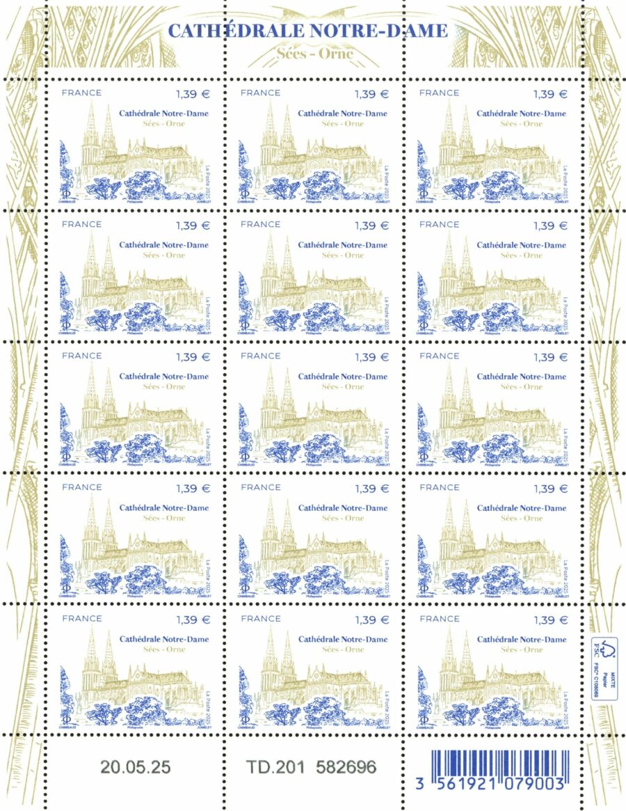 feuille de 15 timbres cathédrale Notre-Dame de Sées, 2025 (création de Sandrine Chimbaud et gravure de Claude Jumelet, impression taille-douce, d'après photo Francis Bouquerel) (©La Poste/S.Chimbaud/ C.Jumelet)