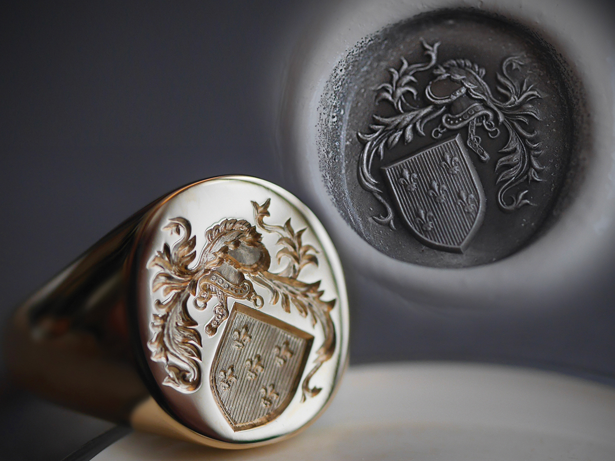 Thomas Brac de La Perrière, gravure héraldique sur chevalière, mon métier au quotidien, 2025 (© T. Brac de La Perrière)